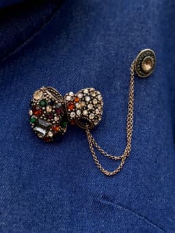 Brooch — Bow