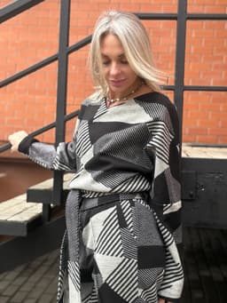 Longsleeve — Geometric Print, Black & White