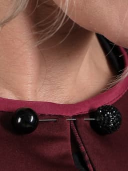 Piercing — Black