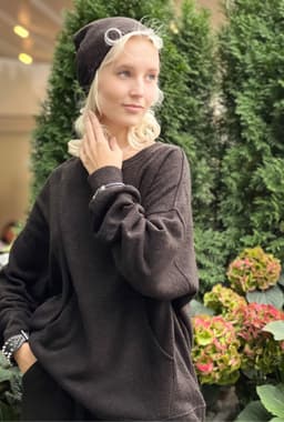 Hat — Wool, Black