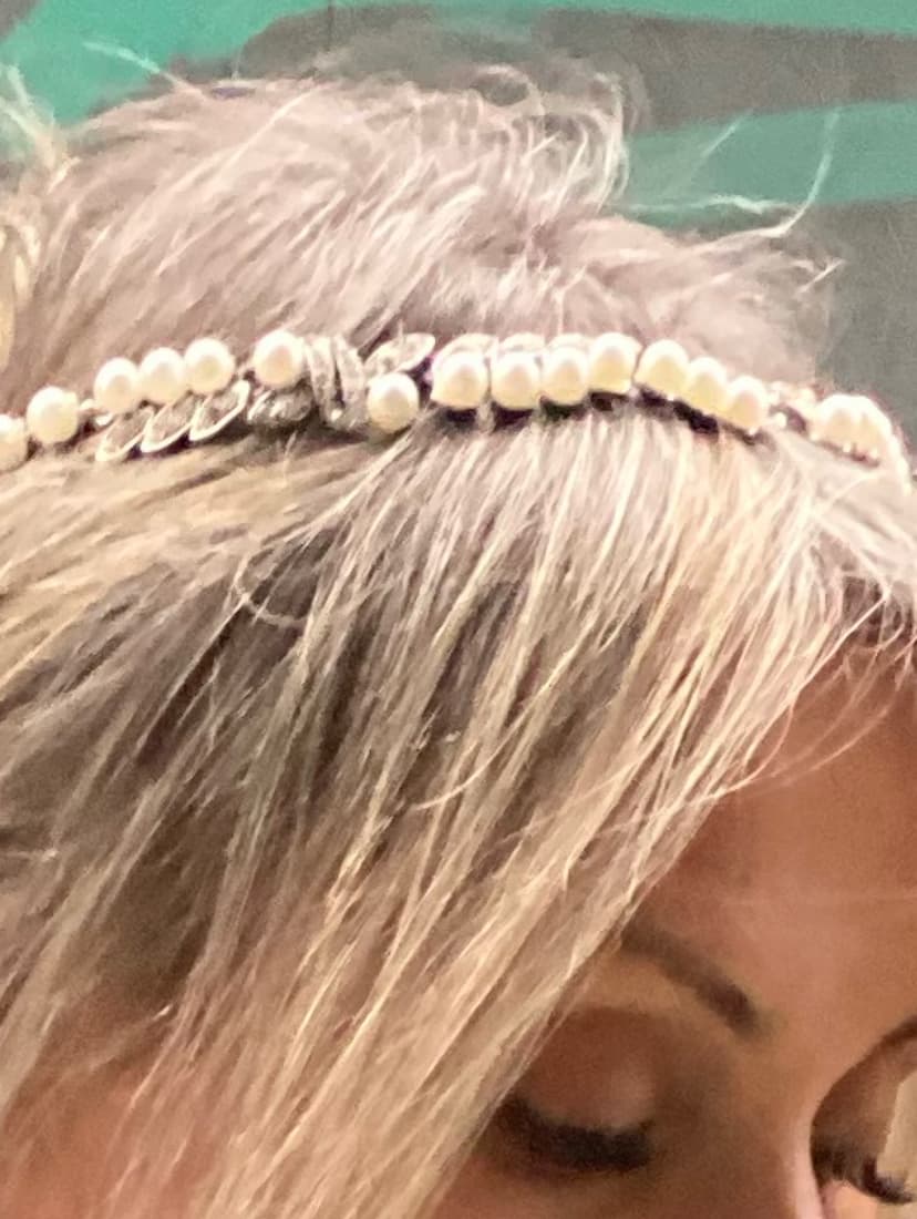 Necklace — Tiara