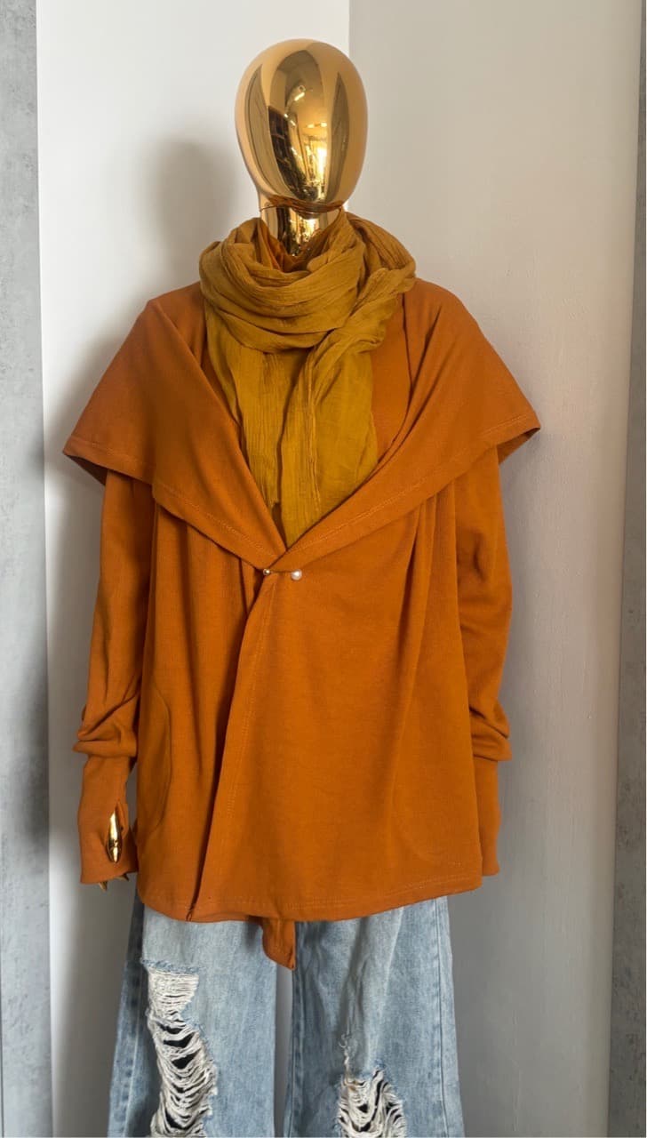 Set: Robe, Scarf, Tank Top & Brooch